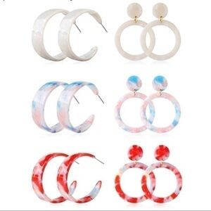 SALE💚 any 3 for $18 💚
𝅺baublebar Style Acrylic Earring